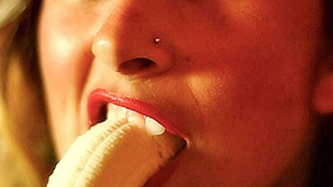 How to Control Your Gag Reflex During Oral Sex