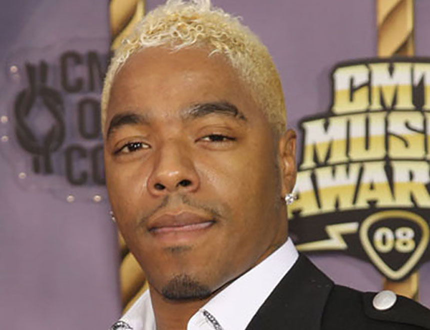 Sisqo Exposes All With Naughty Shower Pic